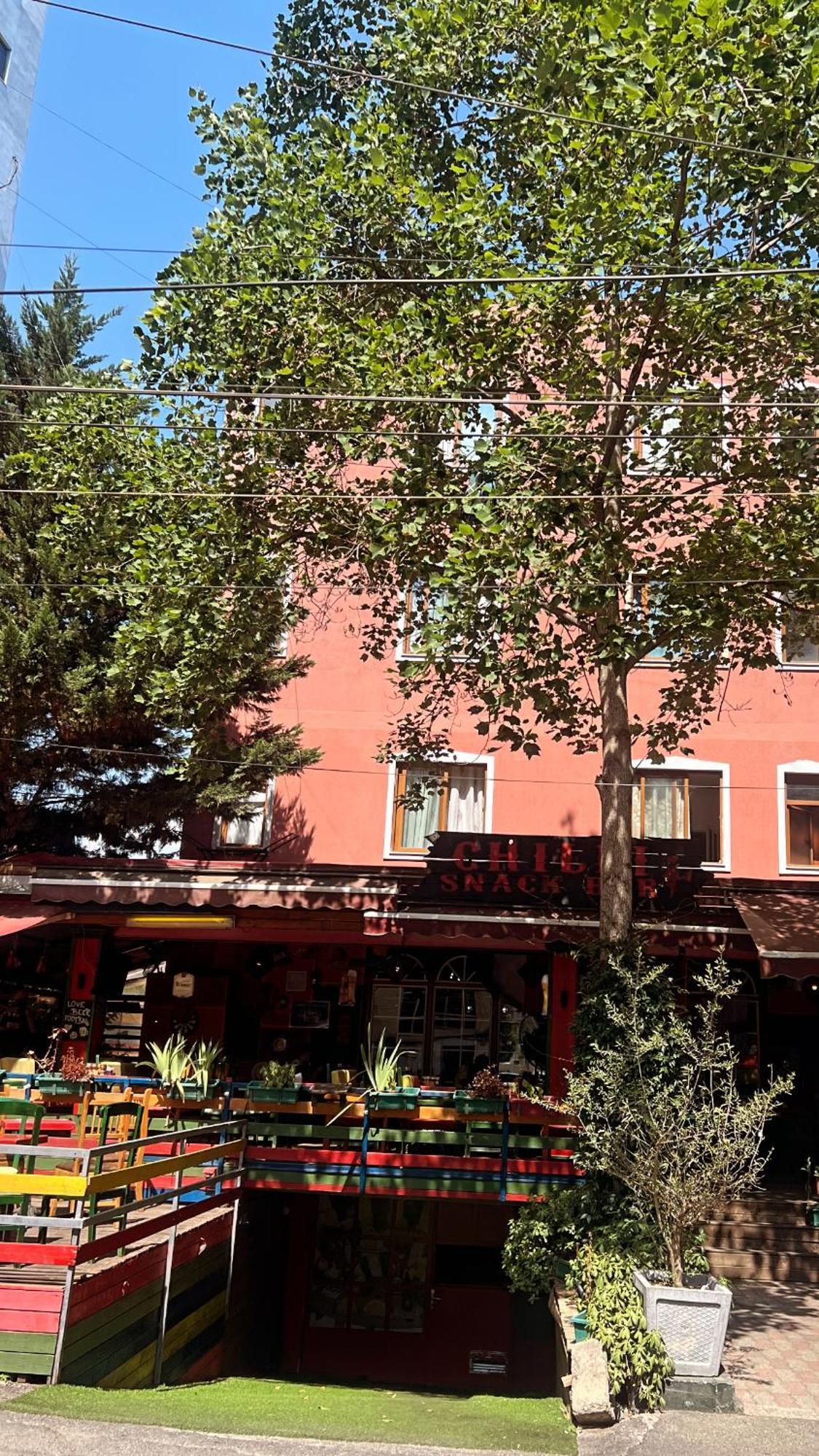 Hostel Chilli Tirana Exterior foto